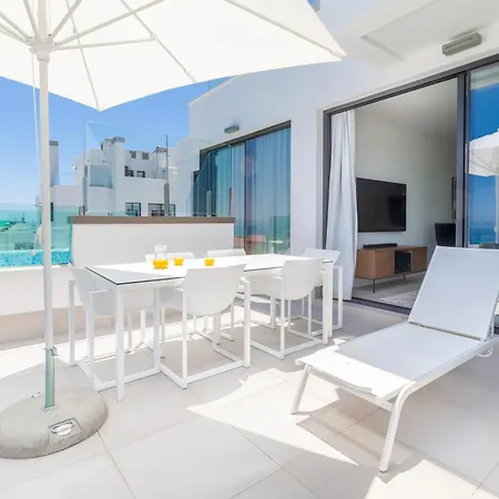 Seaview With Private Pool Aparthotel