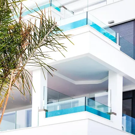 Seaview With Private Pool Aparthotel *